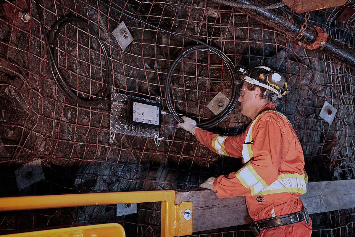 Main image for the article 'Almost-reality training for mine workers'